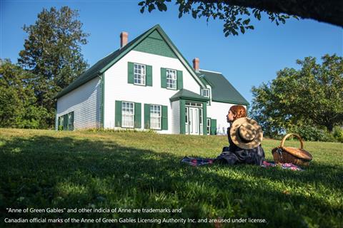 小説の世界を楽しむ(c)Tourism PEI / Stephen Harris